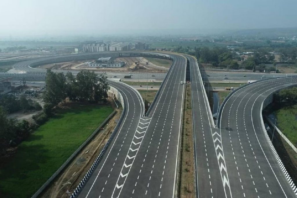 Delhi-Noida Airport-Mumbai Expressway Link Road Set to Open by 2024 End