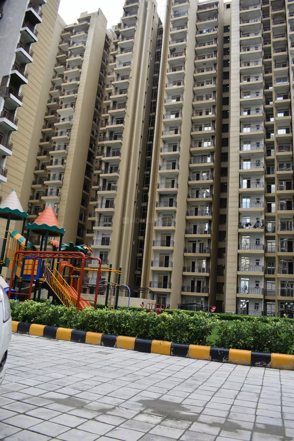 best flats to buy in Noida extension